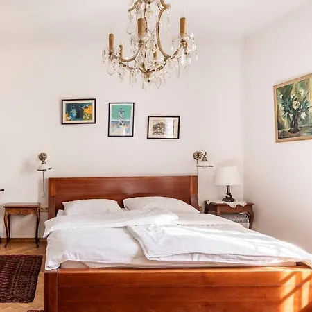 Villa Spacious And Historic With Castle View *