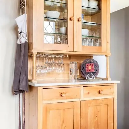 Spacious And Historic With Castle View Villa *