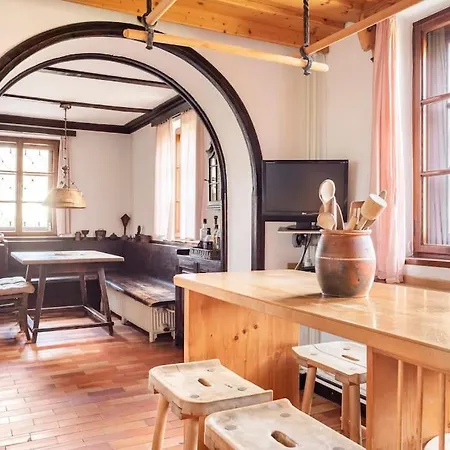 Villa Spacious And Historic With Castle View Bled