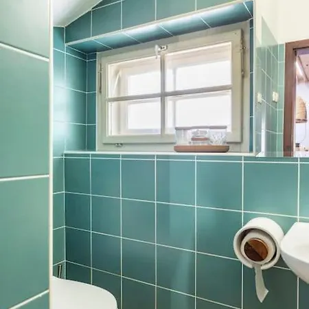 Spacious And Historic With Castle View Villa *