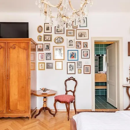 Spacious And Historic With Castle View Villa Bled
