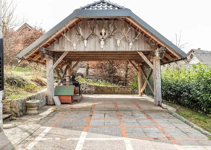 فيلة Spacious And Historic With Castle View