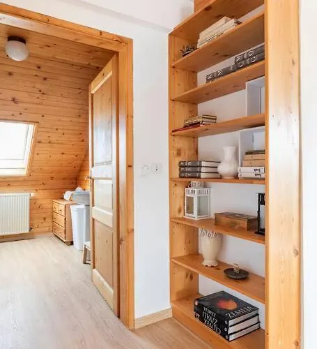 Βίλα Spacious And Historic With Castle View *