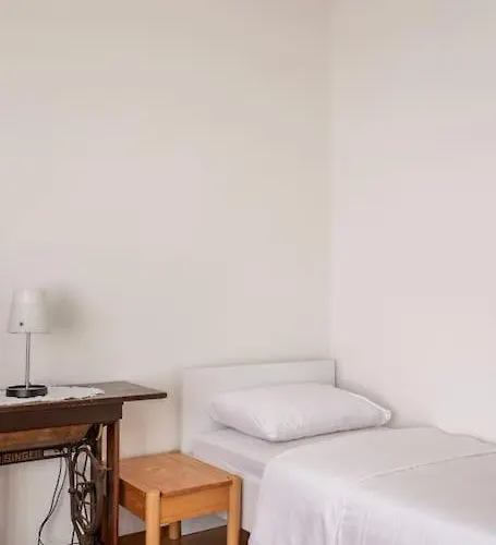 Spacious And Historic With Castle View Μπλεντ