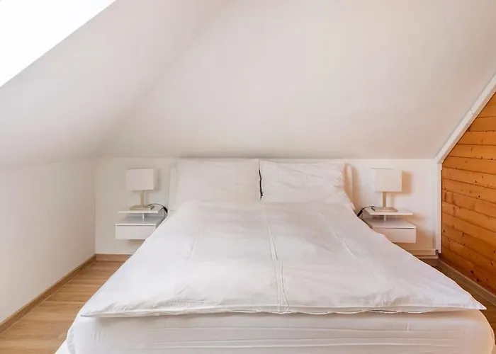 Βίλα Spacious And Historic With Castle View *