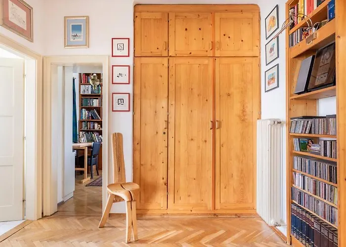 Spacious And Historic With Castle View * بليد