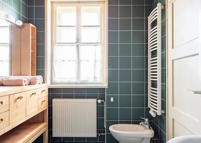 Βίλα Spacious And Historic With Castle View *