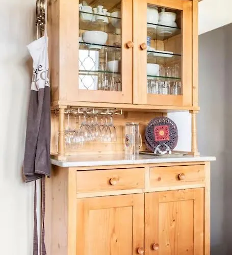 Spacious And Historic With Castle View Βίλα *