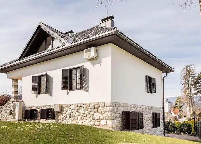 别墅 Spacious And Historic With Castle View 布莱德