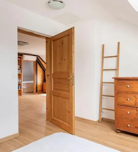 Spacious And Historic With Castle View * بليد