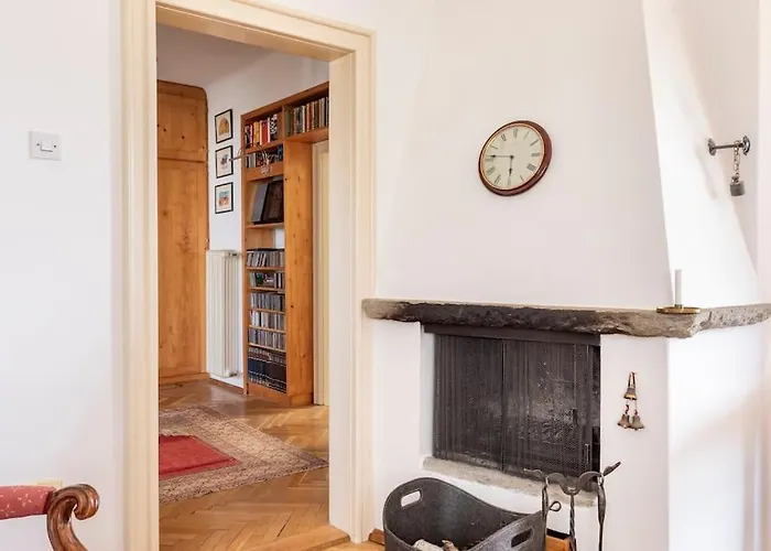 Spacious And Historic With Castle View بليد