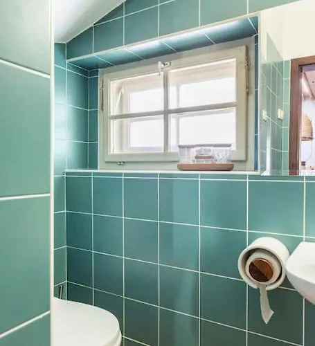 Spacious And Historic With Castle View Βίλα *