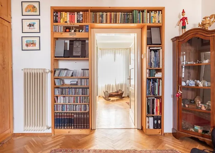 Βίλα Spacious And Historic With Castle View Μπλεντ