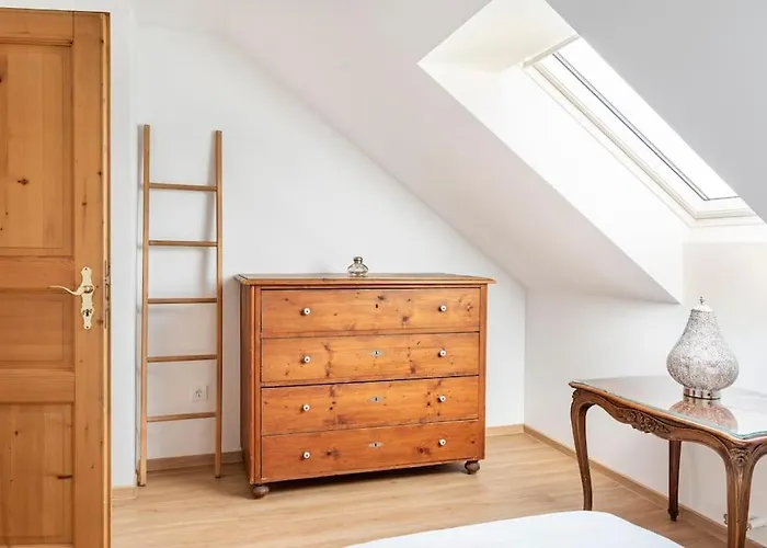 Βίλα Spacious And Historic With Castle View *